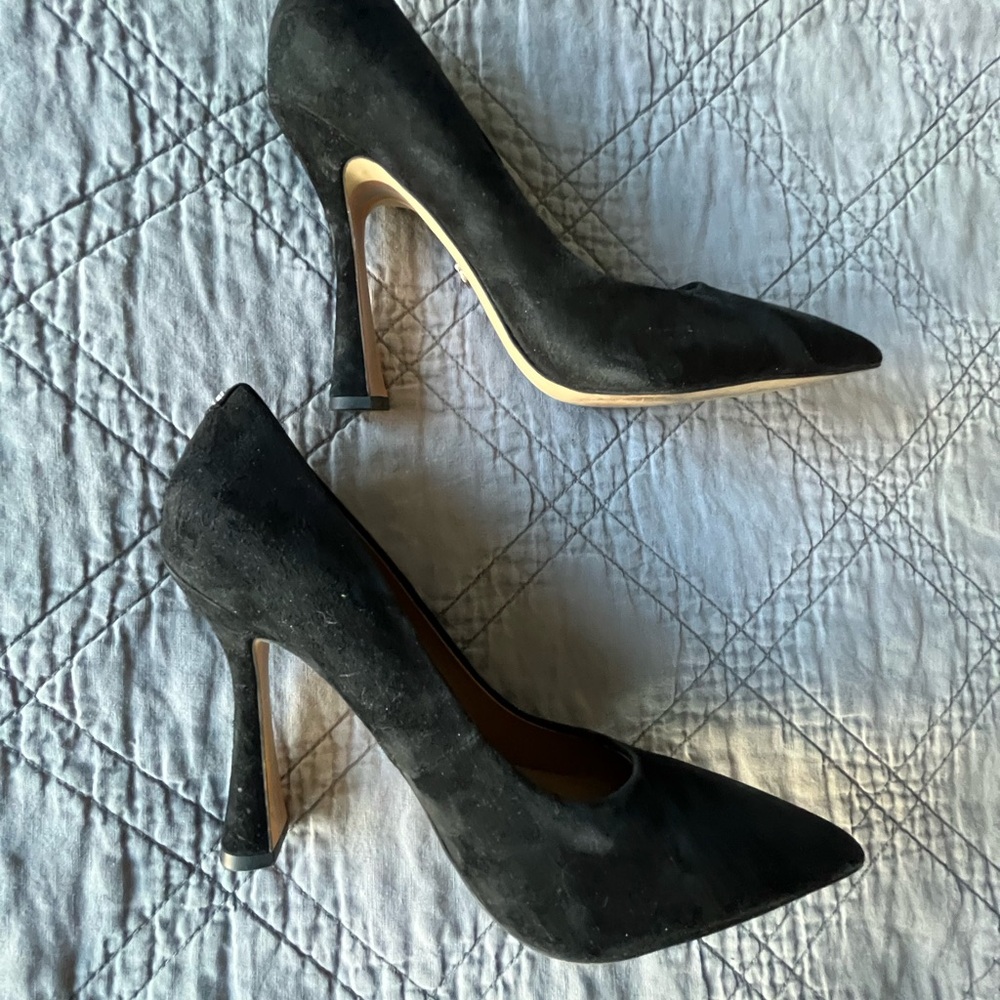 Black suede Sam Edelman heels